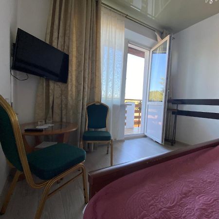 Olena Resort Brjukhovytsji Eksteriør bilde
