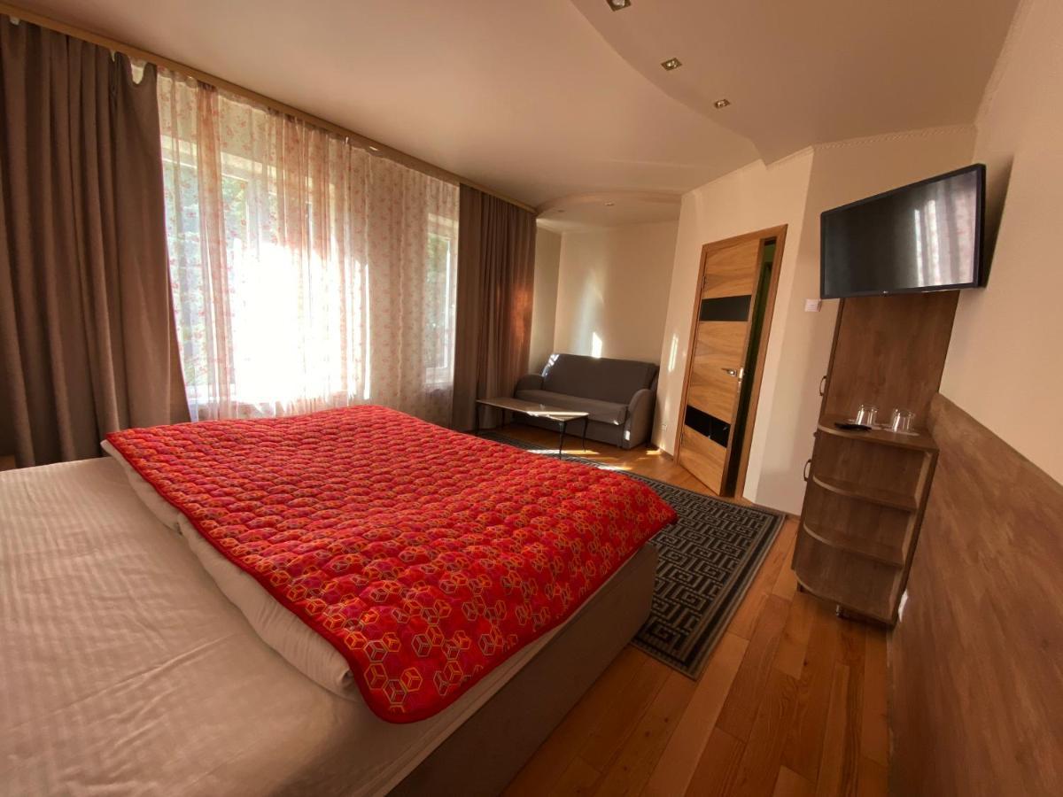 Olena Resort Brjukhovytsji Eksteriør bilde