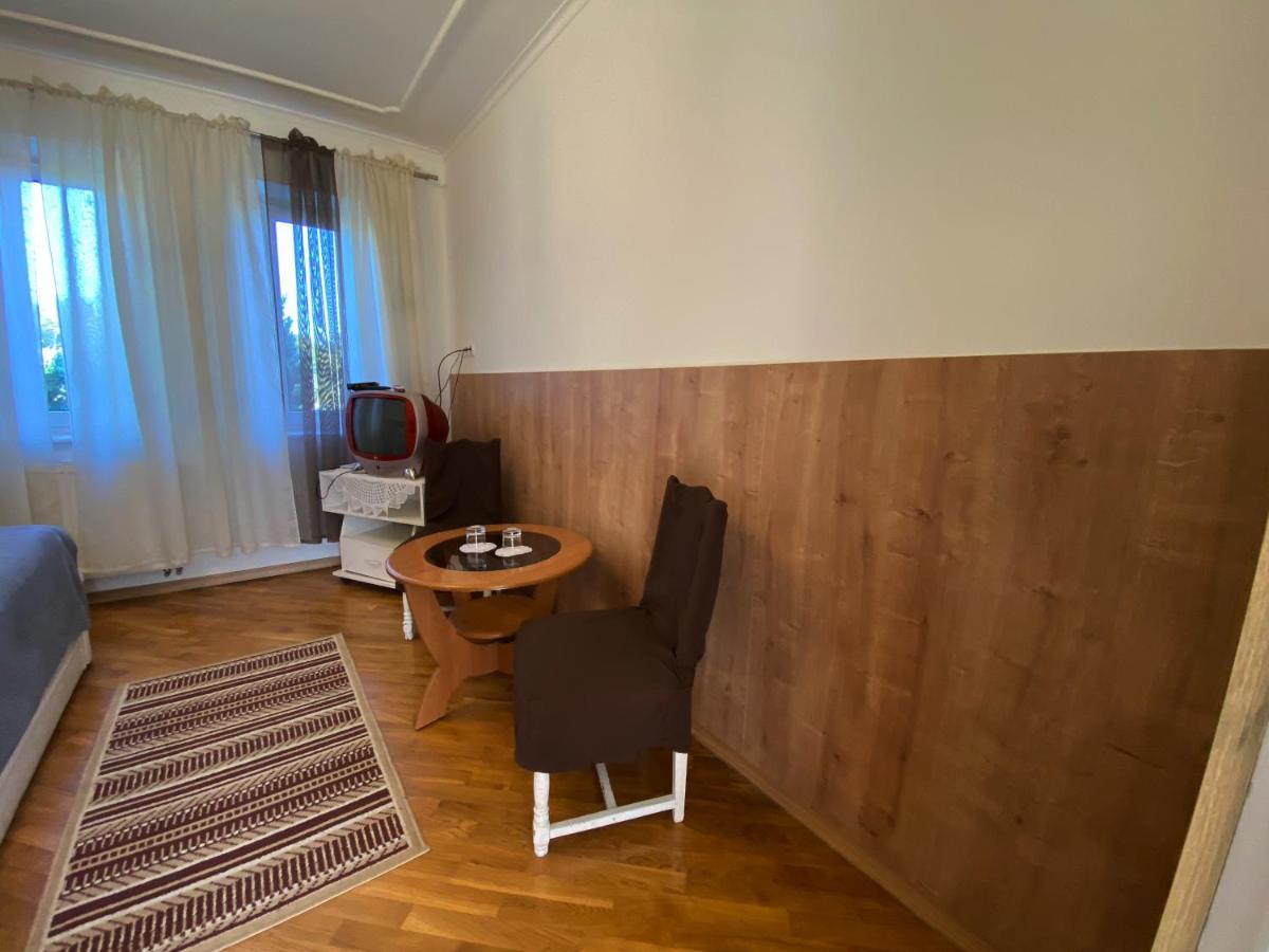 Olena Resort Brjukhovytsji Eksteriør bilde