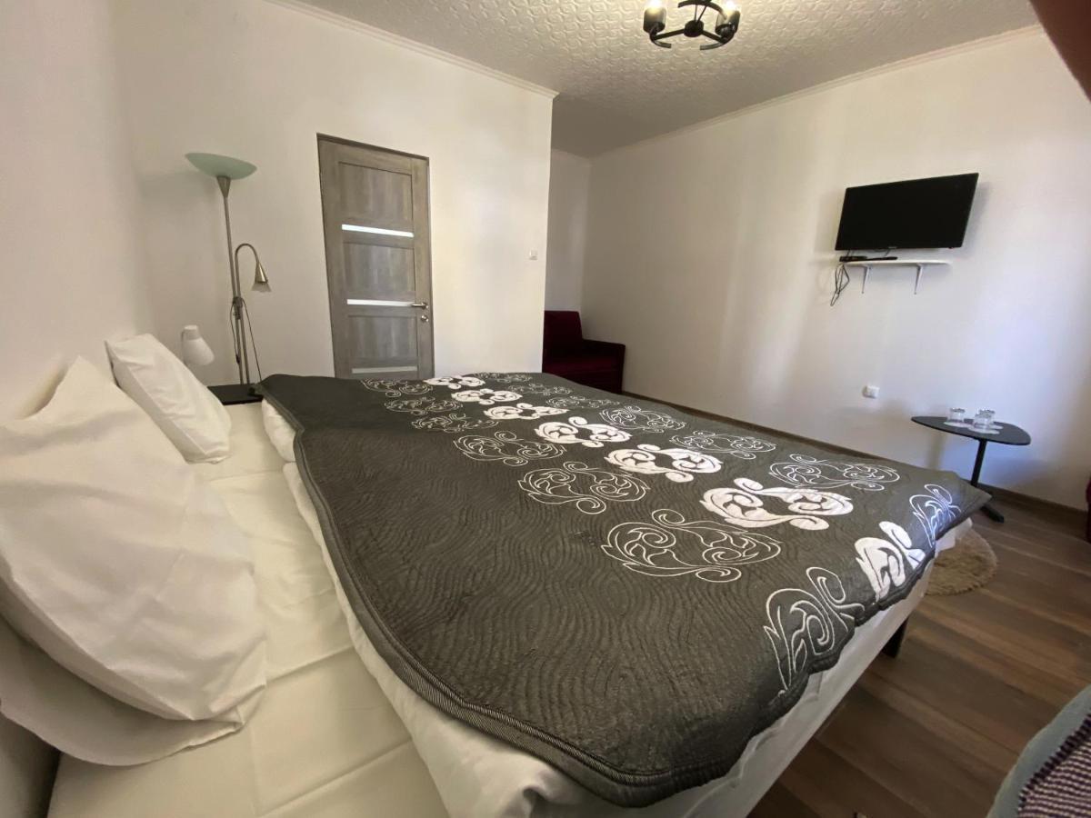 Olena Resort Brjukhovytsji Eksteriør bilde
