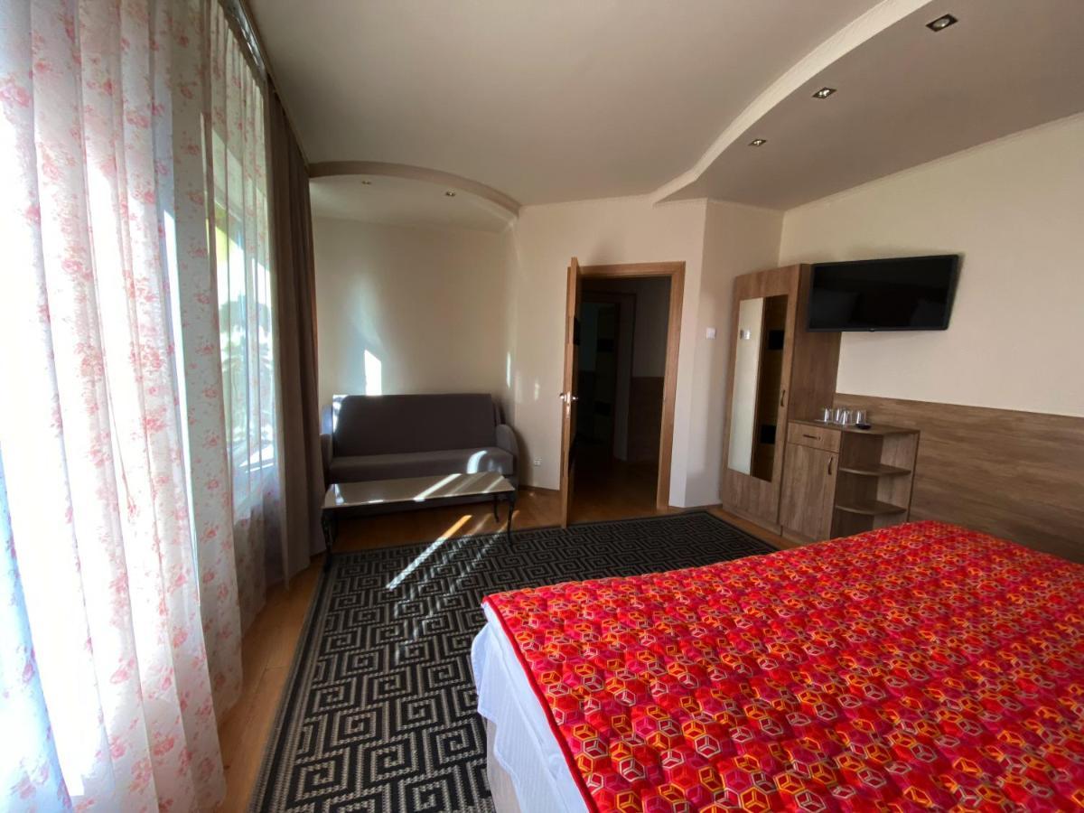 Olena Resort Brjukhovytsji Eksteriør bilde