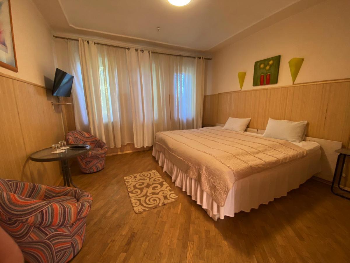 Olena Resort Brjukhovytsji Eksteriør bilde