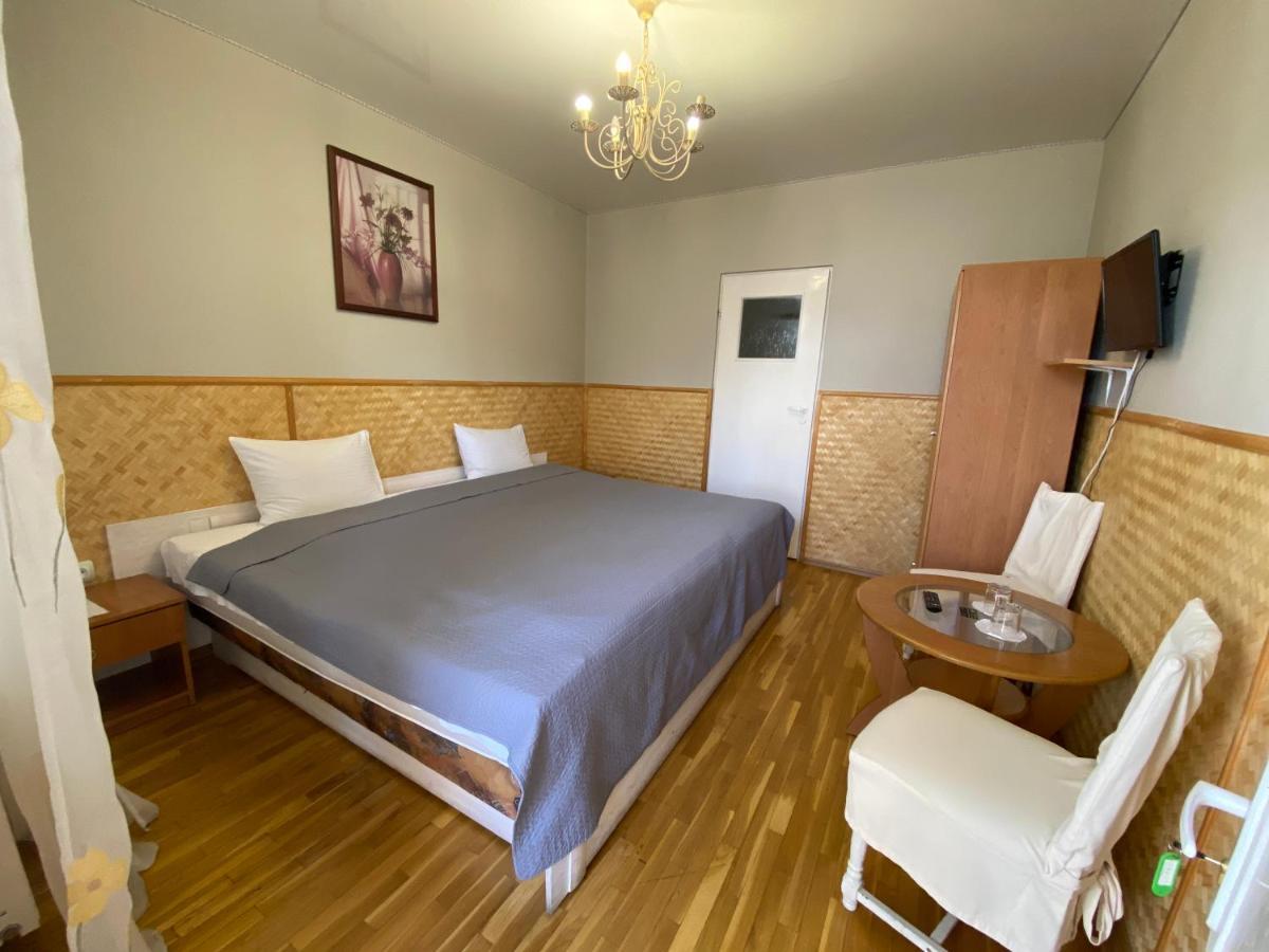 Olena Resort Brjukhovytsji Eksteriør bilde