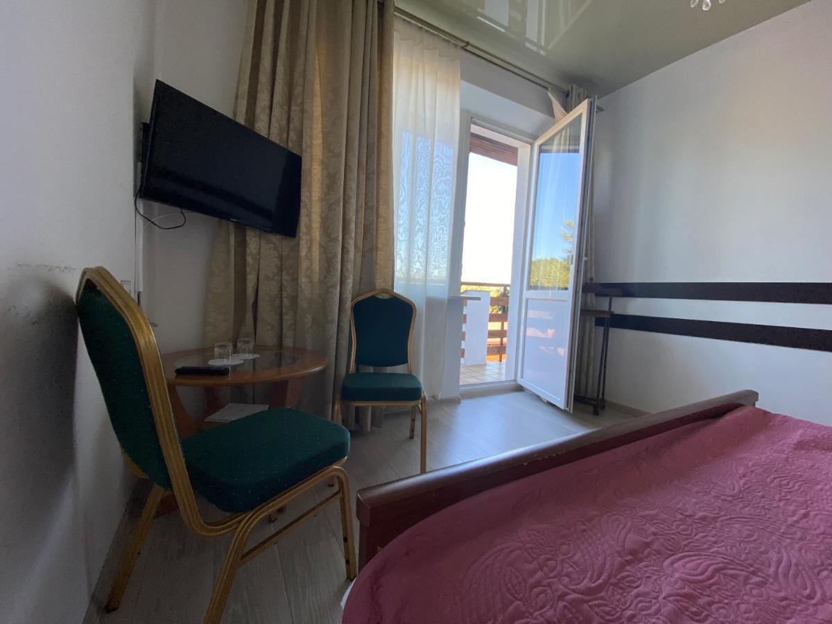 Olena Resort Brjukhovytsji Eksteriør bilde
